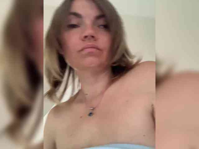 Ella-Pearlie webcam