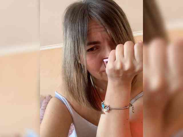 Ella-Pearlie webcam