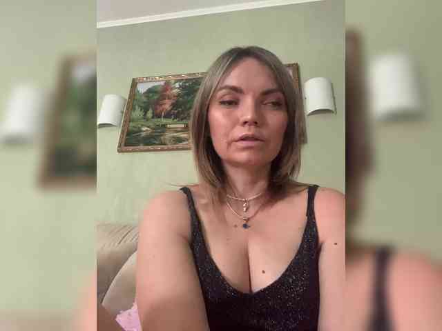 Ella-Pearlie webcam