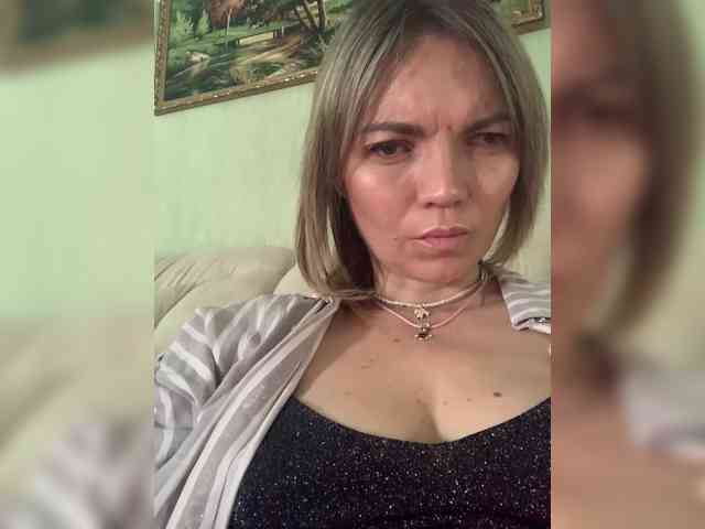 Ella-Pearlie webcam