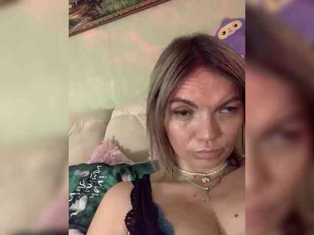 Ella-Pearlie webcam