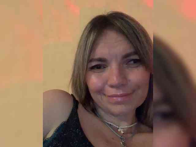 Ella-Pearlie webcam