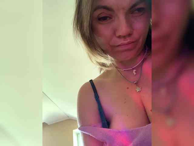 Ella-Pearlie webcam