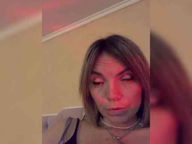 Ella-Pearlie webcam