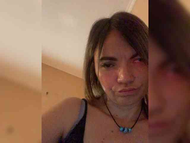Ella-Pearlie webcam