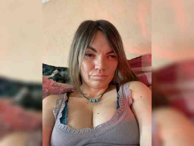 Ella-Pearlie webcam