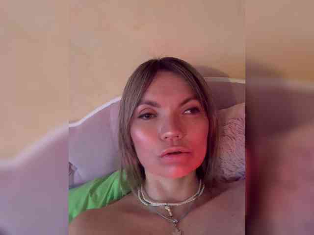 Ella-Pearlie webcam