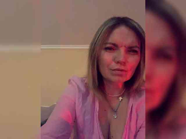 Ella-Pearlie webcam