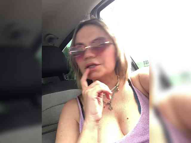 Ella-Pearlie webcam