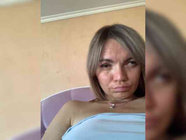 Ella-Pearlie webcam