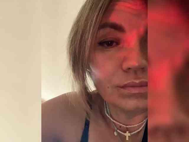 Ella-Pearlie webcam