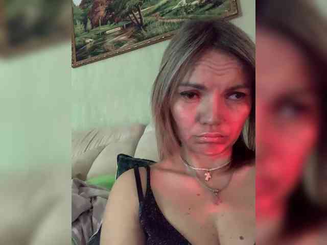 Ella-Pearlie webcam