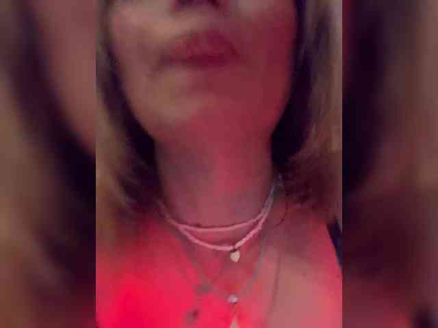 Ella-Pearlie webcam