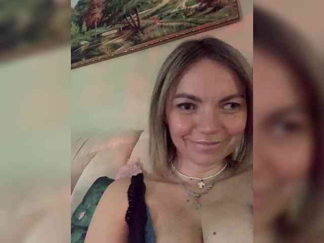 Ella-Pearlie webcam