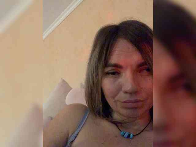 Ella-Pearlie webcam