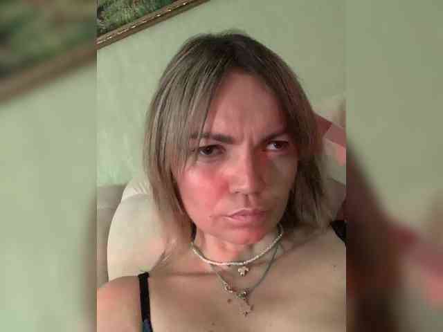 Ella-Pearlie webcam