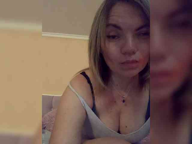 Ella-Pearlie webcam
