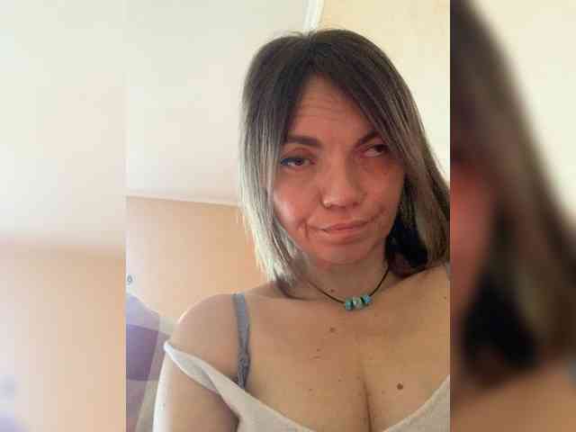 Ella-Pearlie webcam