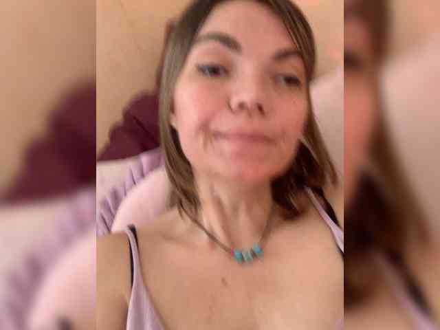 Ella-Pearlie webcam