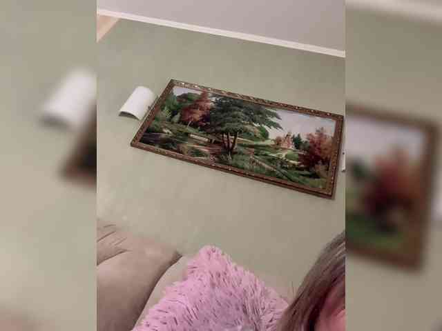 Ella-Pearlie webcam