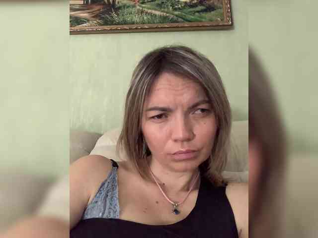 Ella-Pearlie webcam