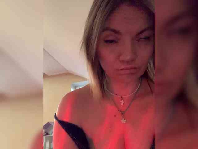Ella-Pearlie webcam