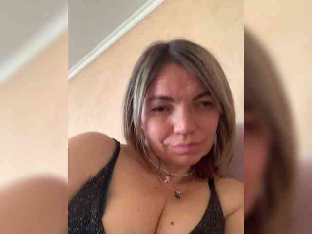 Ella-Pearlie webcam