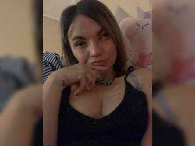 Ella-Pearlie webcam