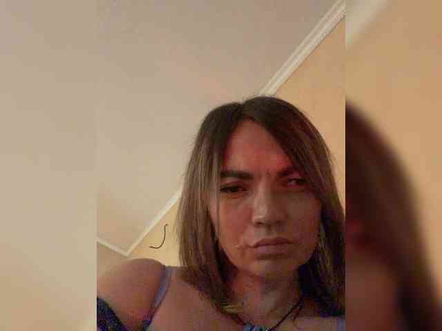 Ella-Pearlie webcam