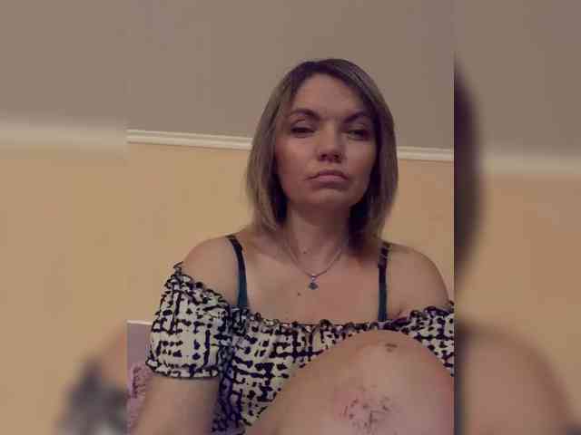 Ella-Pearlie webcam