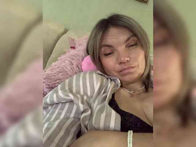 Ella-Pearlie webcam