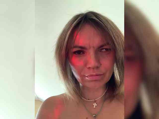 Ella-Pearlie webcam