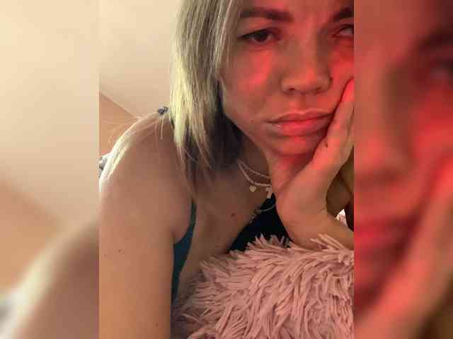 Ella-Pearlie webcam