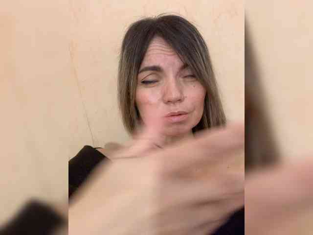 Ella-Pearlie webcam