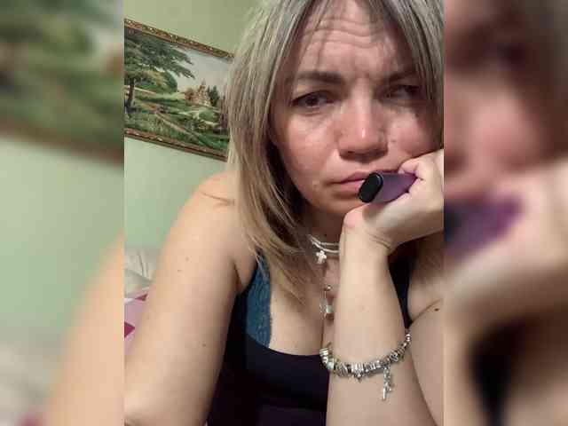 Ella-Pearlie webcam