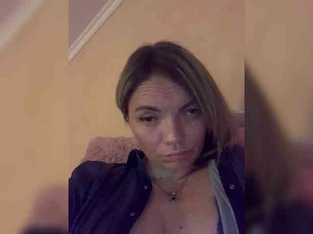 Ella-Pearlie webcam