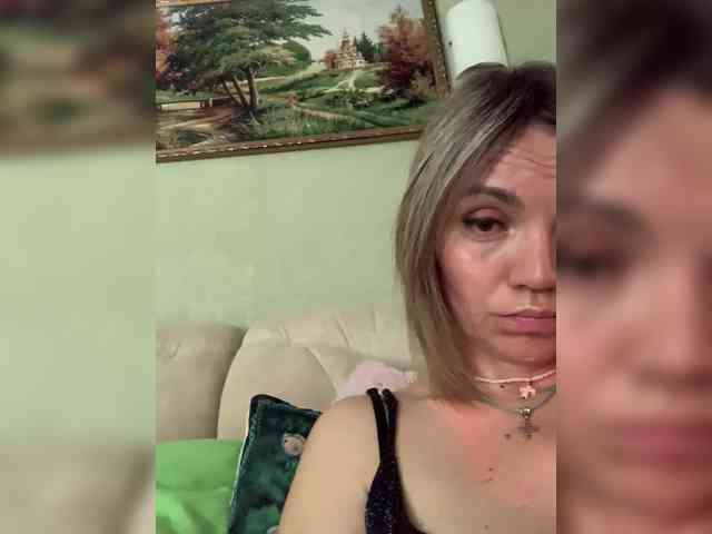Ella-Pearlie webcam