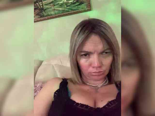 Ella-Pearlie webcam