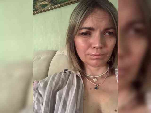 Ella-Pearlie webcam