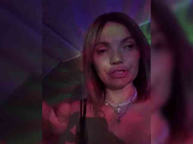 Ella-Pearlie webcam