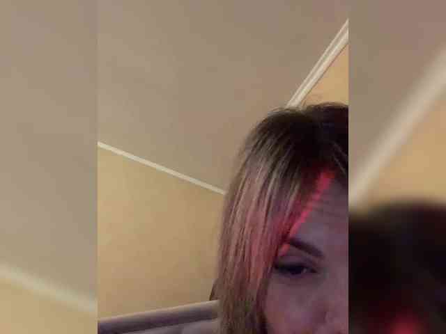 Ella-Pearlie webcam
