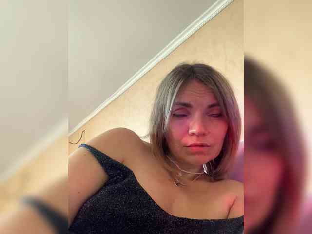 Ella-Pearlie webcam