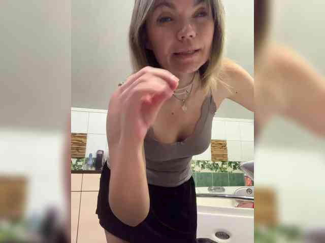 Ella-Pearlie webcam