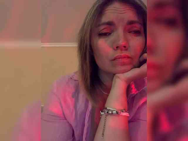 Ella-Pearlie webcam