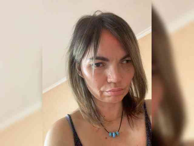 Ella-Pearlie webcam