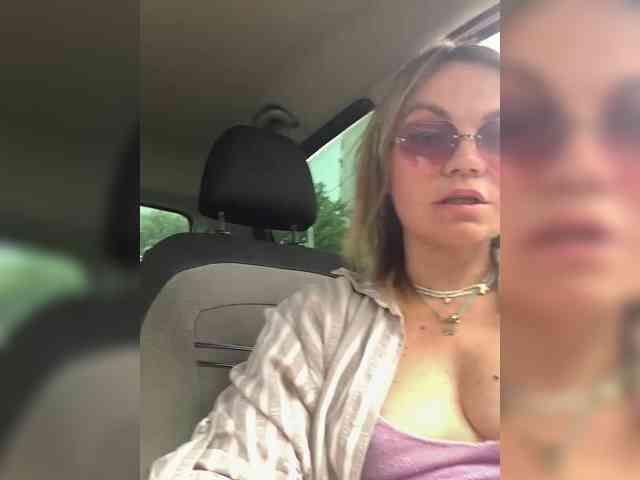 Ella-Pearlie webcam