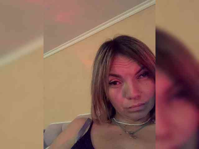 Ella-Pearlie webcam