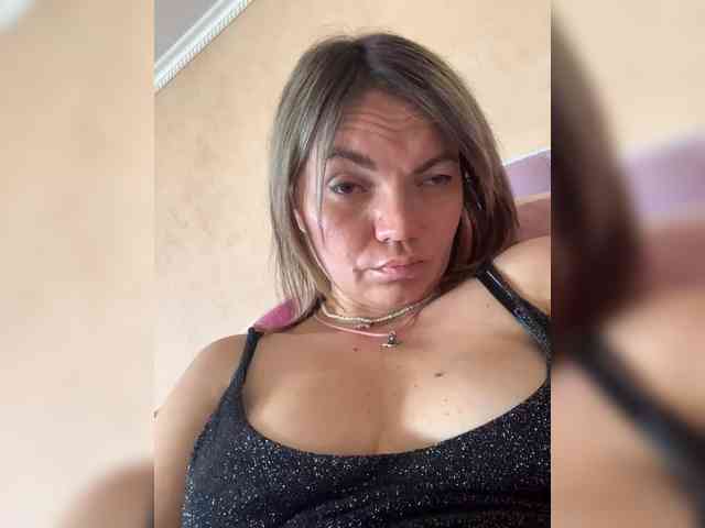 Ella-Pearlie webcam