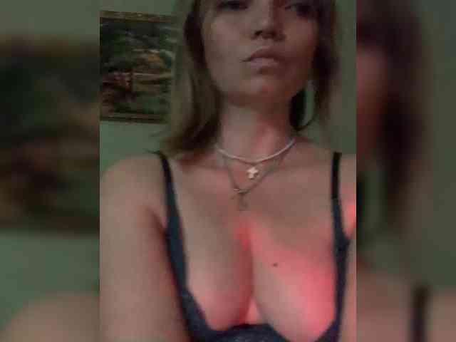 Ella-Pearlie webcam