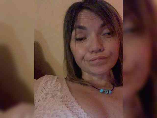Ella-Pearlie webcam
